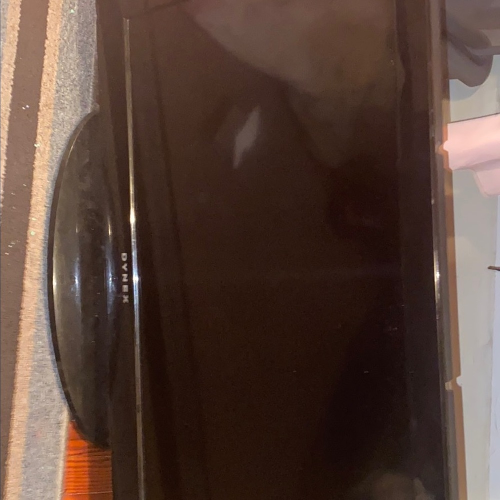 32 inch Dynex tv